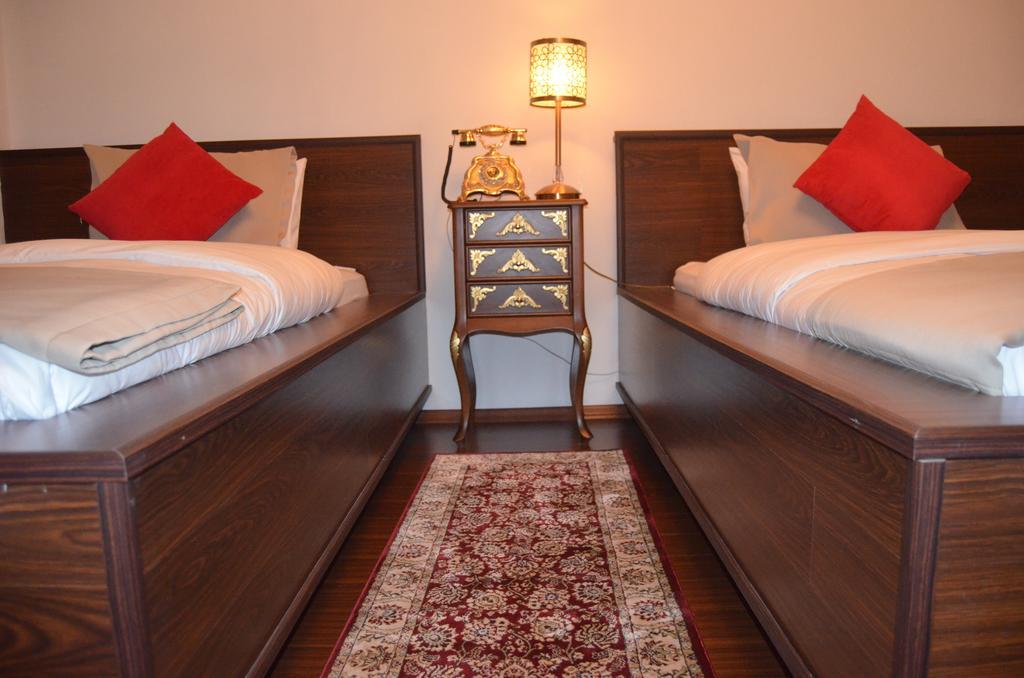 The Gala Palace Suits Kars Room photo